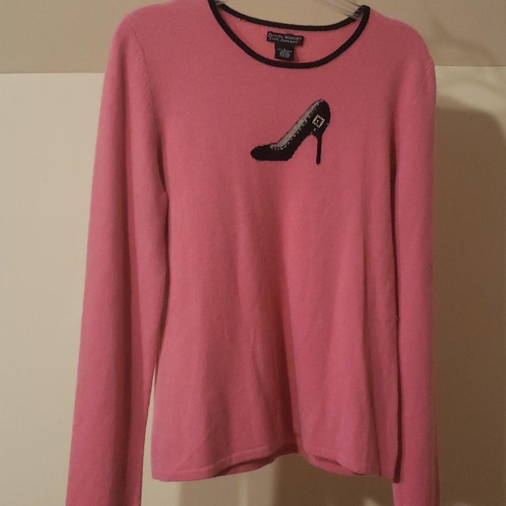 Gently worn sz large 100% cashmere sweater